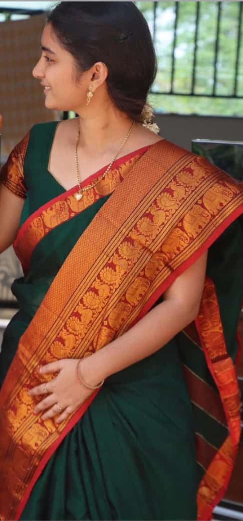 NP-MITHI: Forest Green Narayanpet Silk Cotton Saree