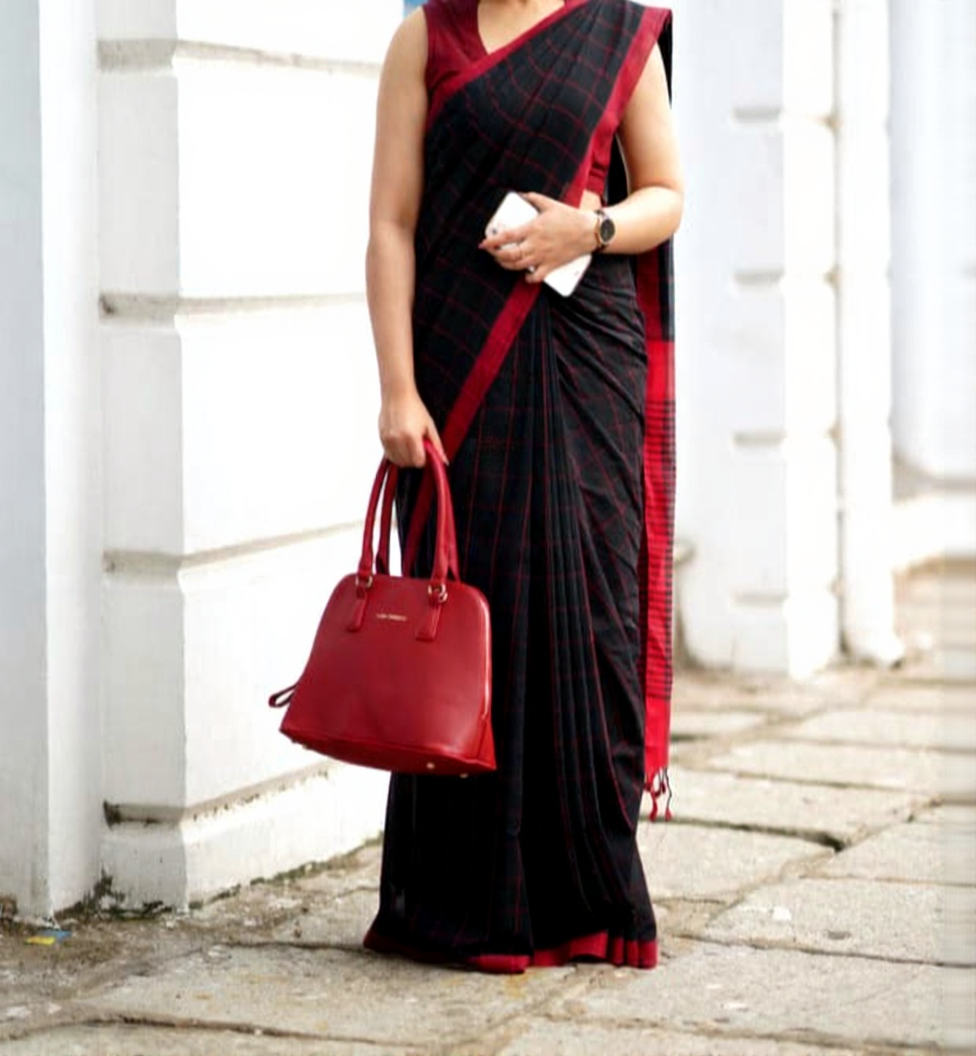 MC-001: Manjuri Check Saree
