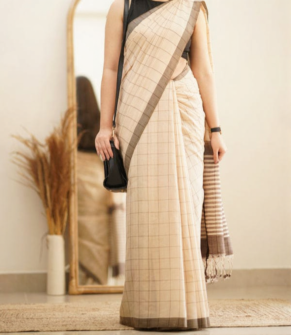 MC-001: Manjuri Check Saree