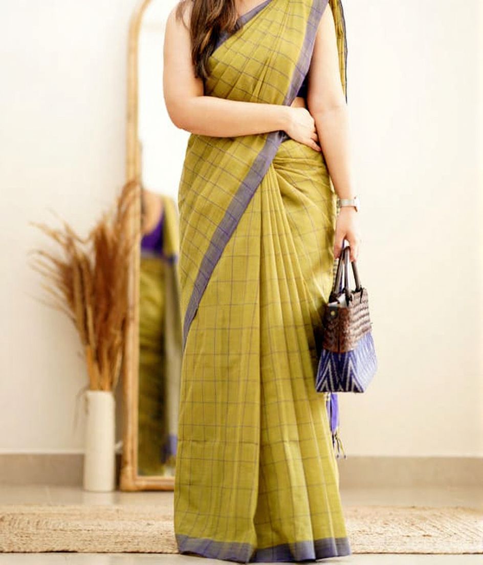 MC-001: Manjuri Check Saree