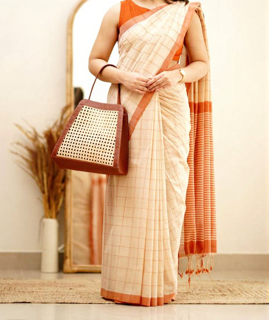 MC-001: Manjuri Check Saree