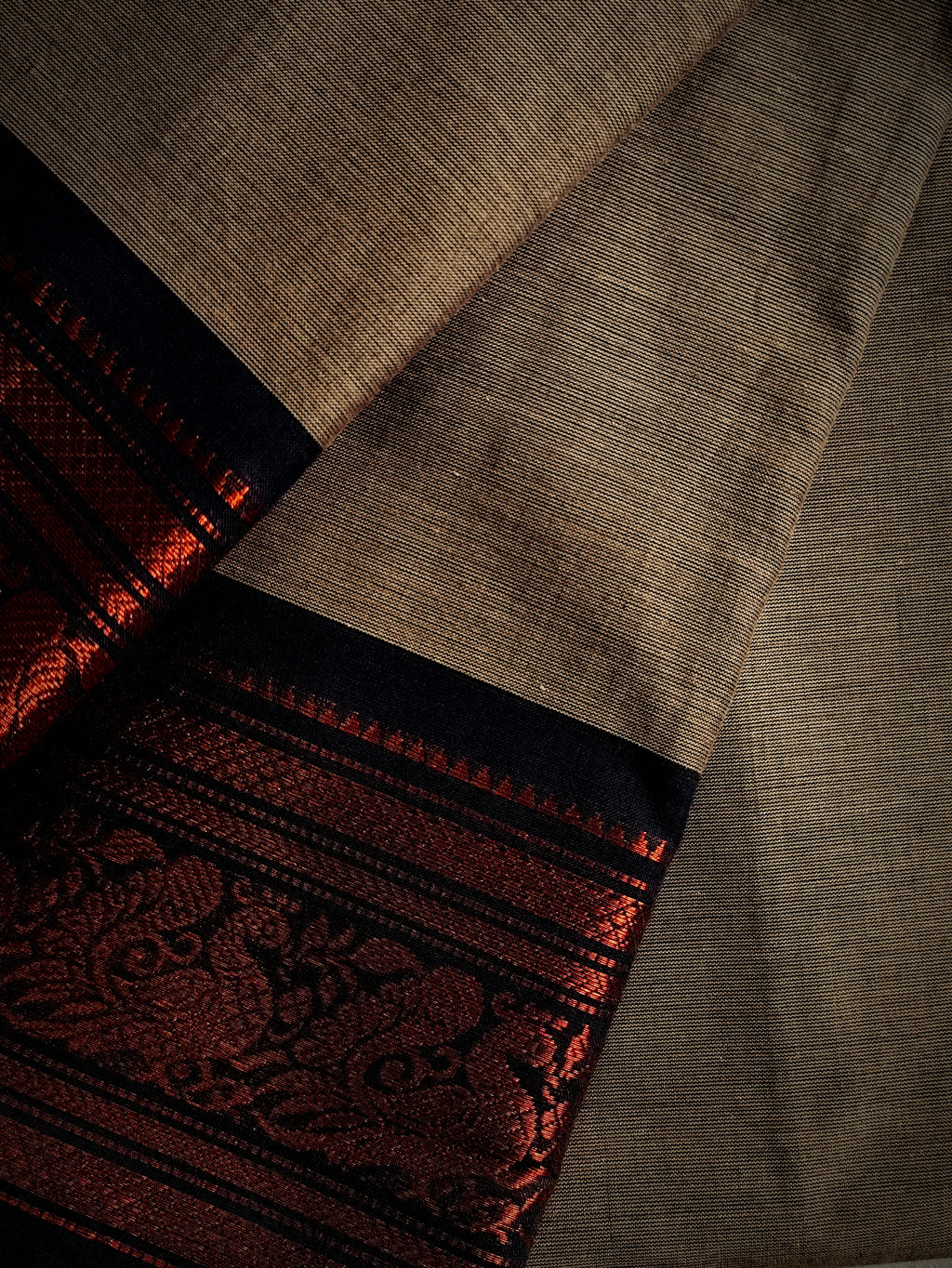 CH-DHRITI: Graphite Grey Chettinad Cotton Saree