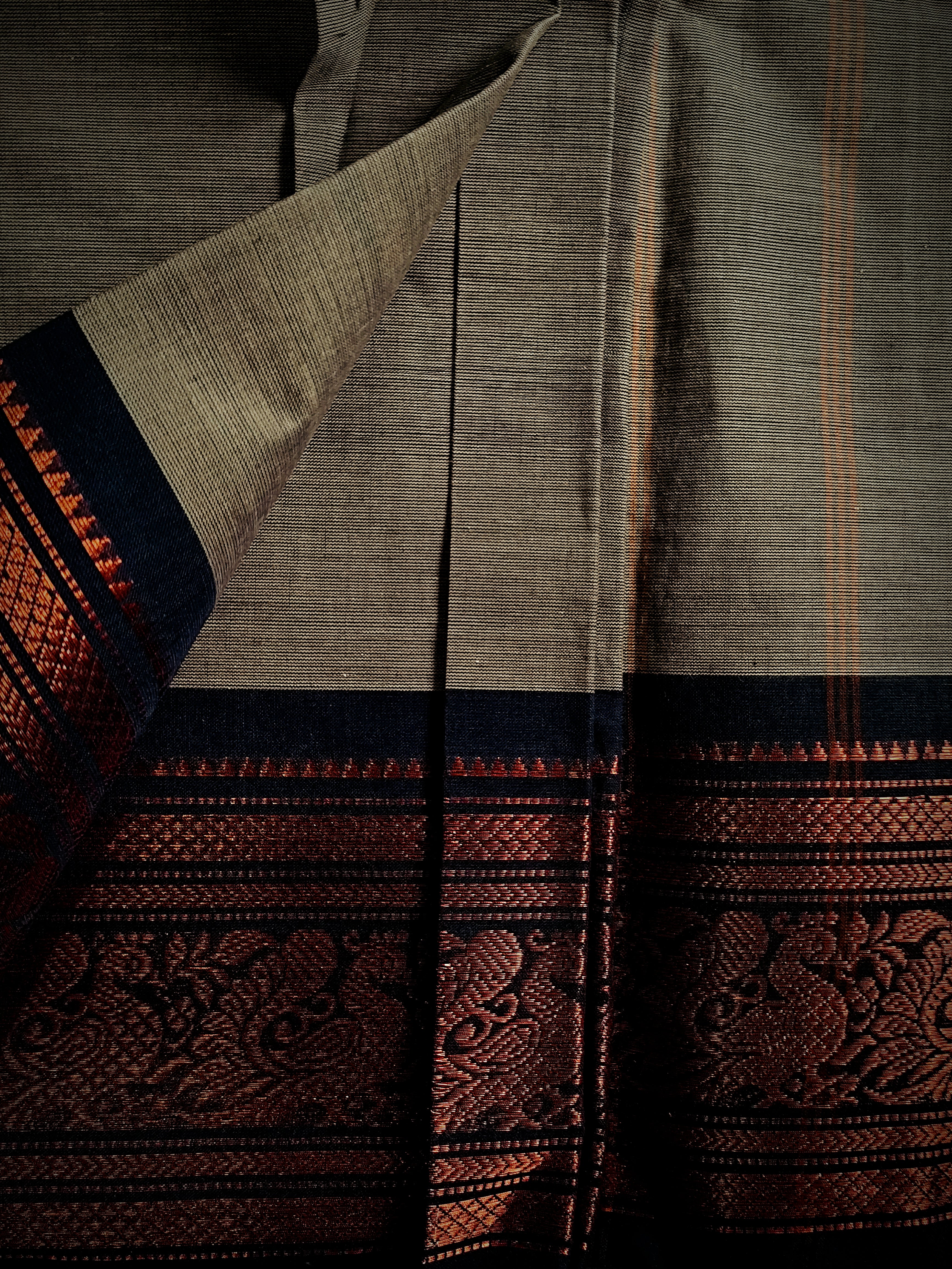 CH-DHRITI: Graphite Grey Chettinad Cotton Saree